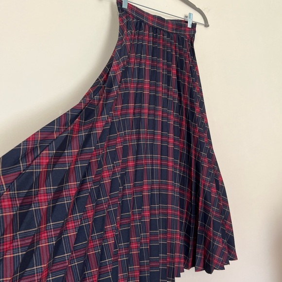 FORE Women Plaid Pleated Skirt Red Blue Classic Academia Festive Holiday XS Chic - Picture 15 of 15
